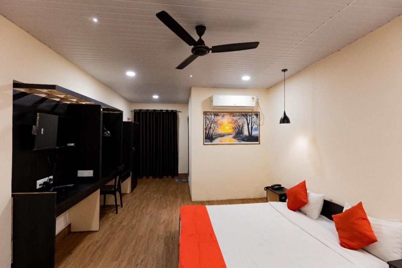 Hotel Deendayal Korba Экстерьер фото